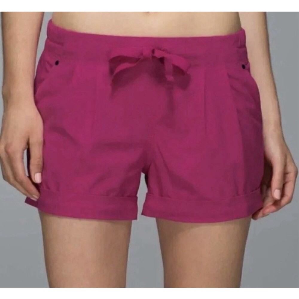 Lululemon Spring Break Away Short 4-way Stretch 3" Jewelled Magenta Size 8 Pink